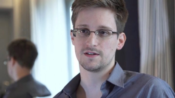 INTERVIEW-Advice For Snowden From A Man Who Knows: ‘Always Check Six’