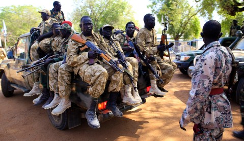 South Sudan forces battle “White Army”