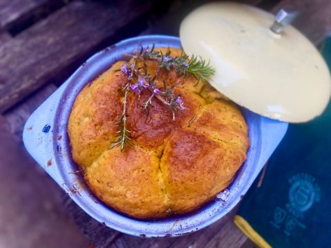 Lockdown Recipe of the Day: Turmeric & Rosemary Braai Bread