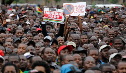 Zimbabwe: Thousands march in solidarity with military, demand Robert Mugabe’s exit